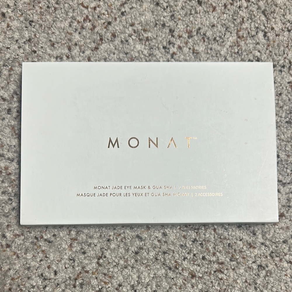 Monat Jade Eye Mask & Gua Sha Set